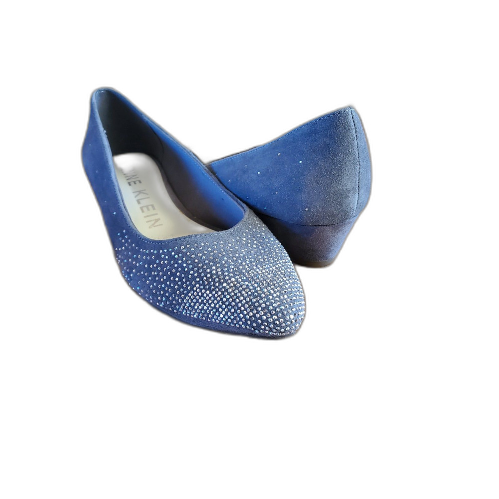 Ann Klein 5.5 iflex Grey Suede Wedge Sparkle Studs 1" Heel Holidays New